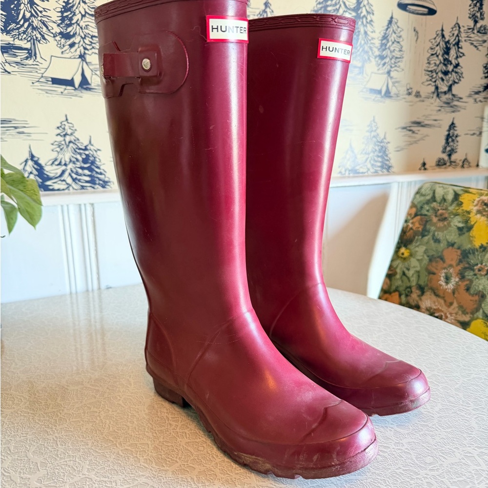 Hunter Huntress Raspberry Tall Rubber Wide Calf Rain Boots